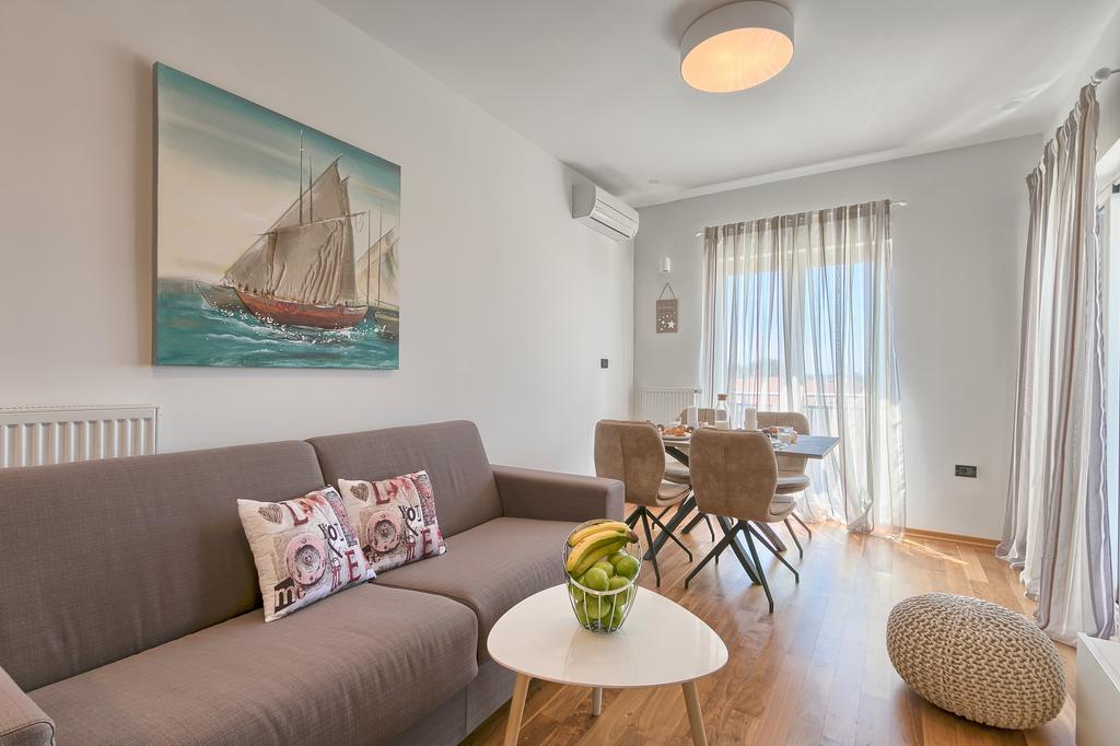 Adriatic Apartments Fazana Bagian luar foto