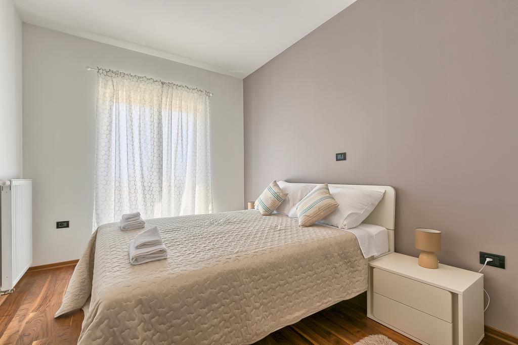 Adriatic Apartments Fazana Bagian luar foto