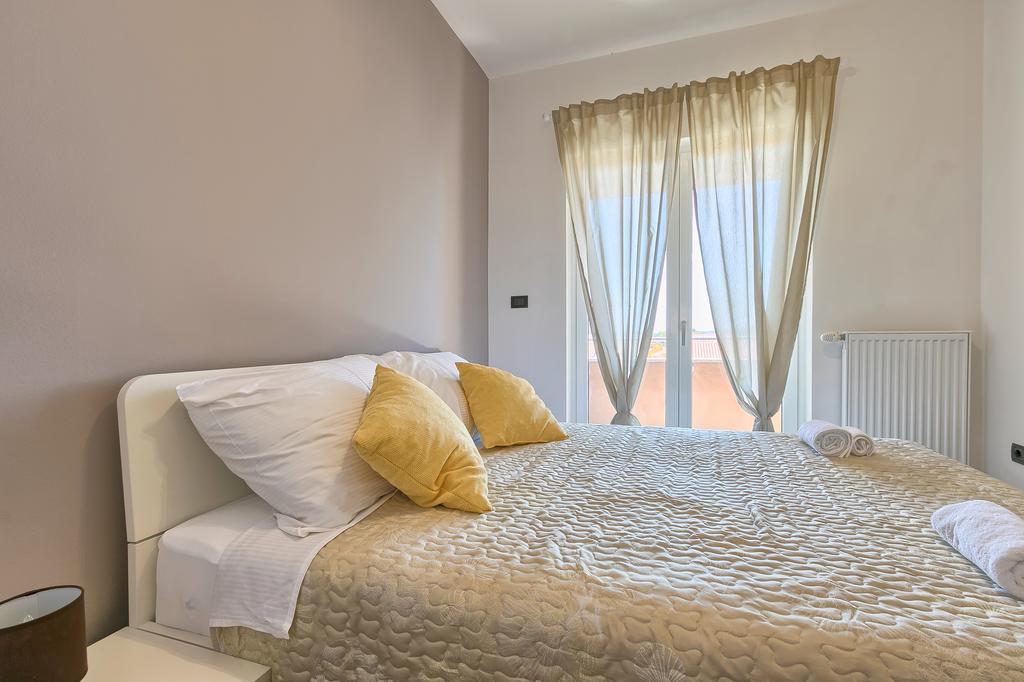 Adriatic Apartments Fazana Bagian luar foto