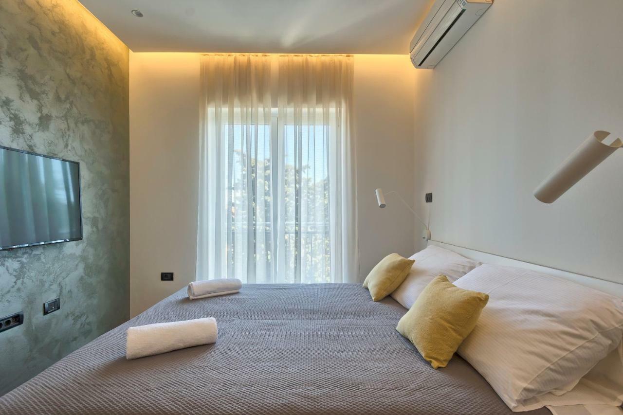 Adriatic Apartments Fazana Bagian luar foto