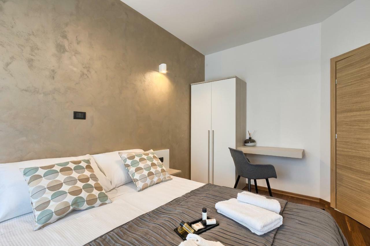 Adriatic Apartments Fazana Bagian luar foto