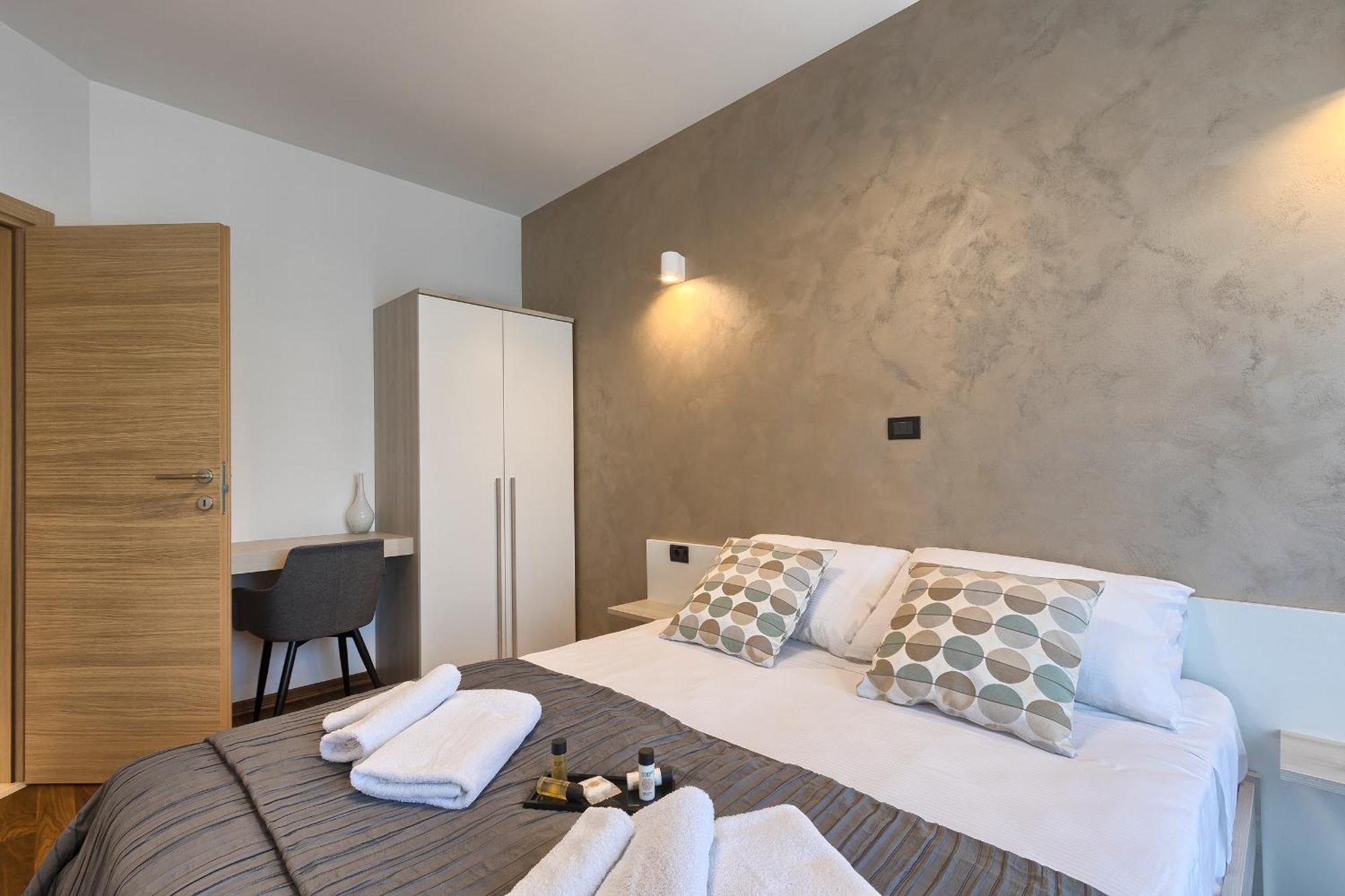 Adriatic Apartments Fazana Bagian luar foto